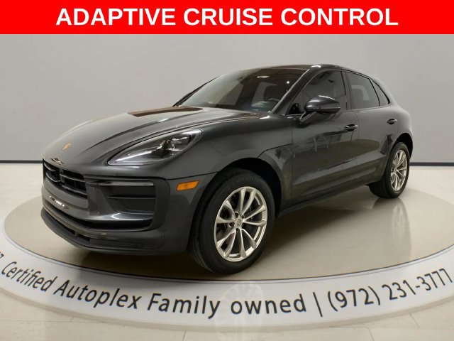 Used 2023 Porsche Macan AWD/4WD image 1
