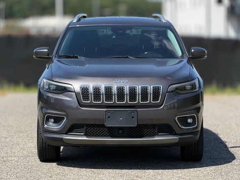 Used 2019 Jeep Cherokee Limited w/ Technology Group AWD/4WD image 5