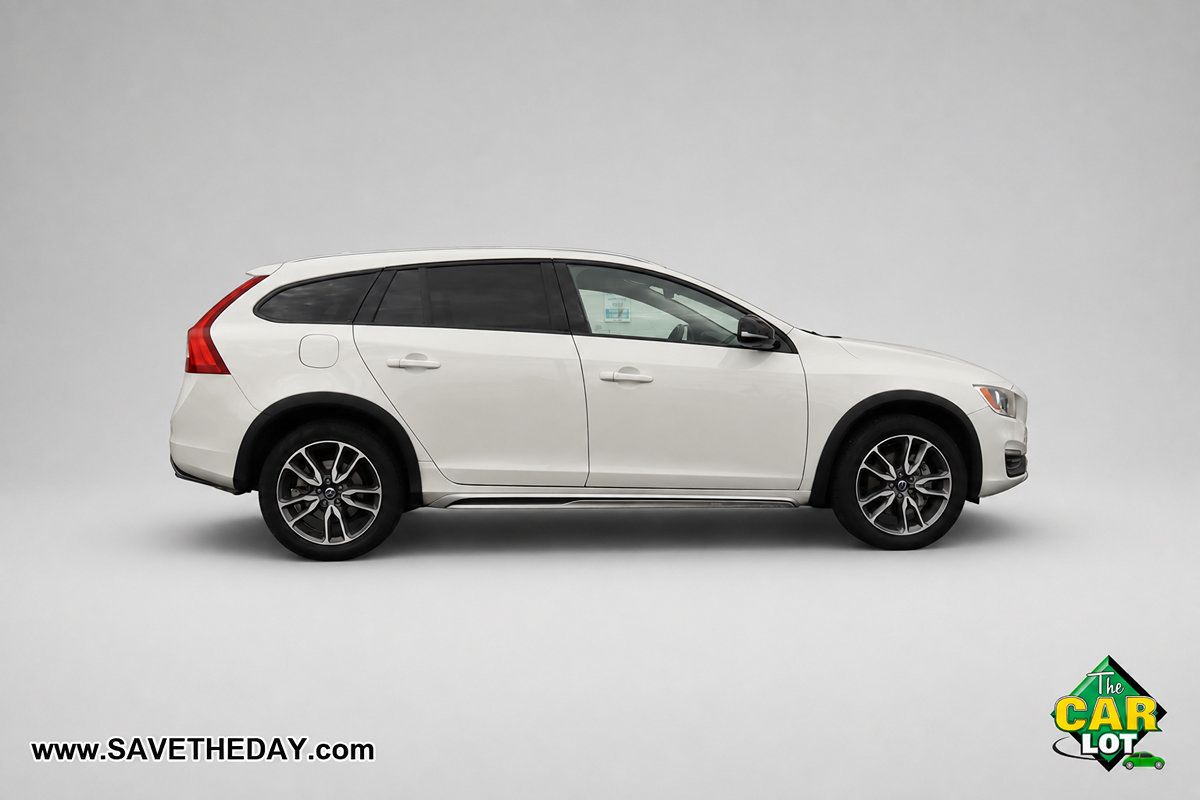 Used 2018 Volvo V60 T5 Cross Country w/ Convenience Package AWD/4WD image 9