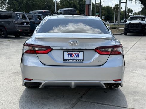 Used 2023 Toyota Camry SE FWD image 6