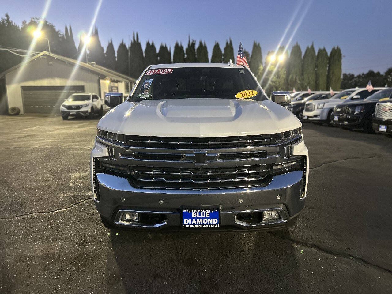 Used 2022 Chevrolet Silverado 1500 LTZ w/ LTZ Premium Package AWD/4WD image 2