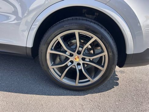 Used 2021 Porsche Cayenne S AWD/4WD image 42