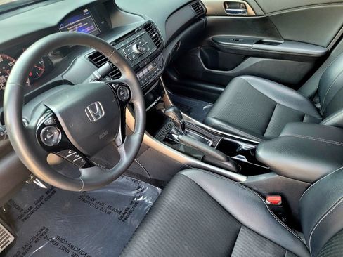 Used 2017 Honda Accord Sport image 23