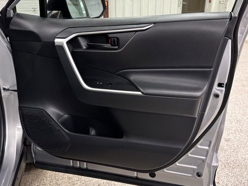Used 2023 Toyota RAV4 LE image 21