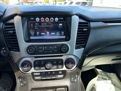 Used 2018 GMC Yukon SLT w/ Premium Edition AWD/4WD image 29