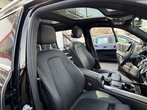 Used 2023 Mercedes-Benz GLB 250 GLB 250 w/ Premium Package image 29