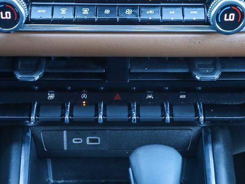 Used 2023 GMC Canyon AT4 w/ AT4 Premium Package image 17