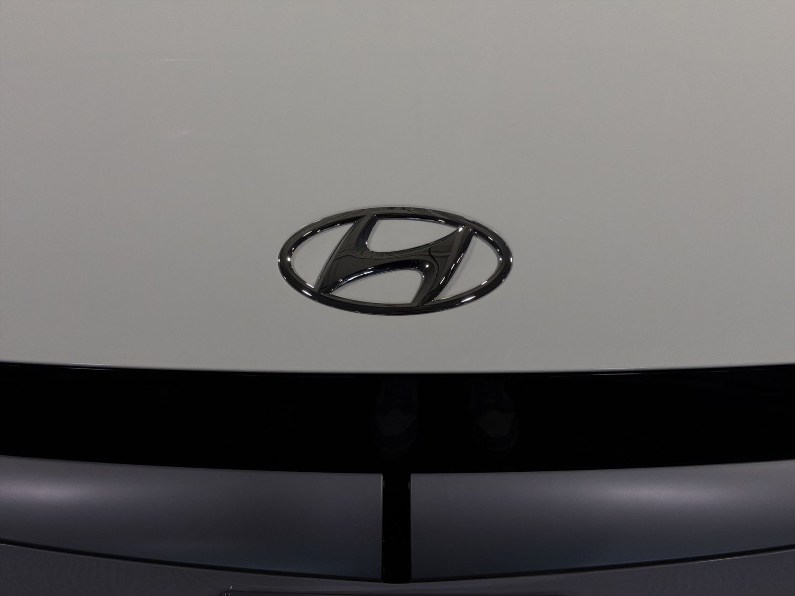 Used 2024 Hyundai Ioniq 5 SEL AWD/4WD image 12