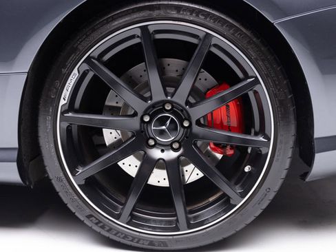 Used 2015 Mercedes-Benz SL 63 AMG w/ Driver Assistance Package image 52