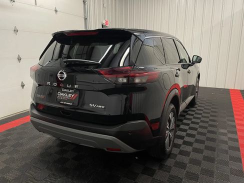 Used 2021 Nissan Rogue SV AWD/4WD image 14