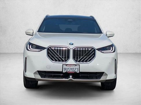 Used 2025 BMW X3 xDrive30 w/ Convenience Package AWD/4WD image 2