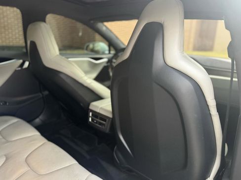 Used 2016 Tesla Model S 85D image 39