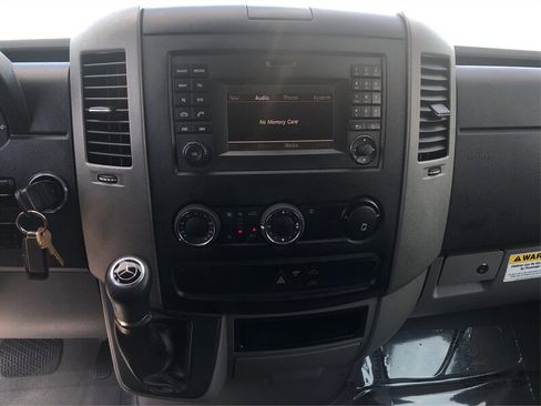 Used 2018 Mercedes-Benz Sprinter 2500 image 12