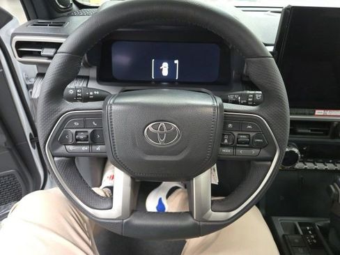 New 2026 Toyota 4Runner 4WD image 34