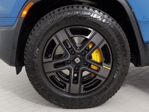 Used 2023 Rivian R1S Adventure image 63