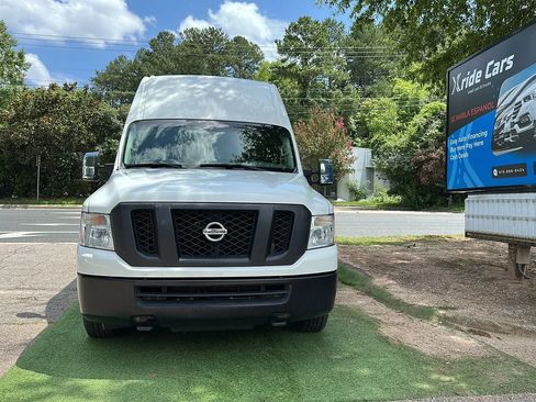 Used 2019 Nissan NV 2500 SV RWD image 2