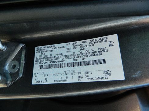 Used 2013 Ford Escape Titanium w/ Parking Technology Pkg AWD/4WD image 27