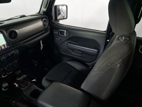 Used 2022 Jeep Gladiator Sport AWD/4WD image 22