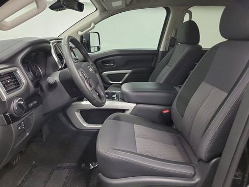 Used 2024 Nissan Titan SV w/ SV Convenience Package RWD image 21