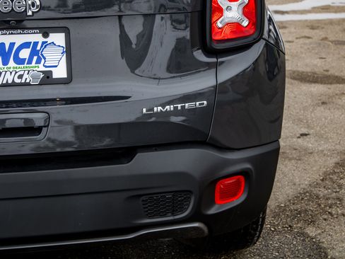 Used 2023 Jeep Renegade Limited image 10