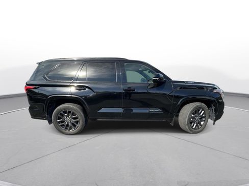 Certified 2023 Toyota Sequoia Platinum AWD/4WD image 5