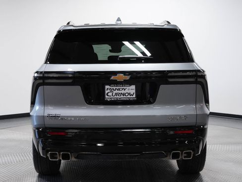 Used 2026 Chevrolet Traverse High Country w/ LPO, Floor Liner Package AWD/4WD image 6