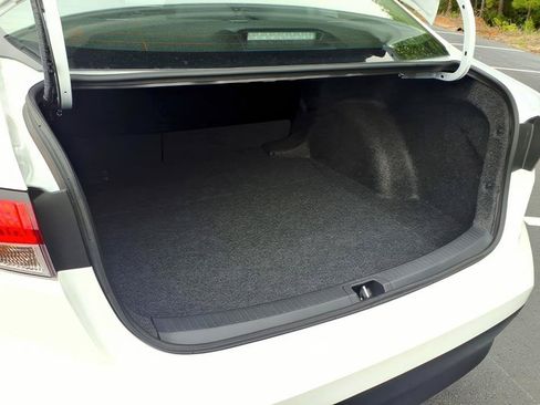 Certified 2025 Toyota Corolla LE FWD image 5