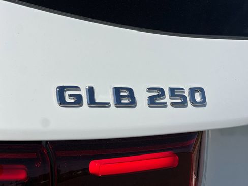New 2026 Mercedes-Benz GLB 250 image 12