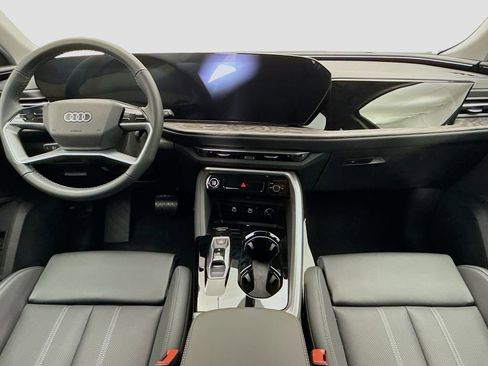 Used 2025 Audi Q5 Premium Plus w/ Premium Plus AWD/4WD image 14