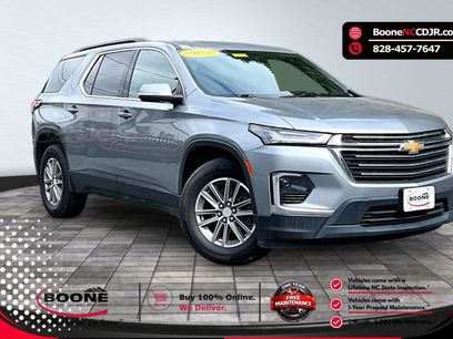 Used 2023 Chevrolet Traverse LT