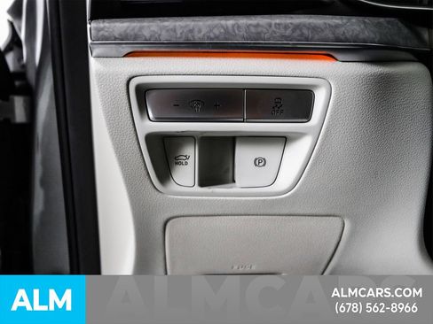 Used 2024 Genesis G80 image 32