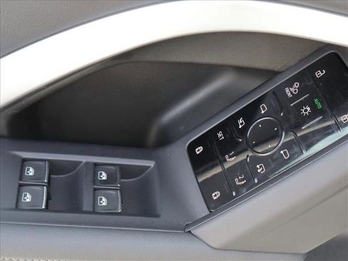 Used 2025 Audi Q5 Premium w/ Premium Plus AWD/4WD image 12