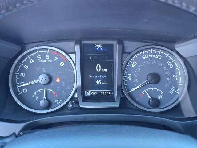 Used 2022 Toyota Tacoma TRD Off-Road AWD/4WD image 24