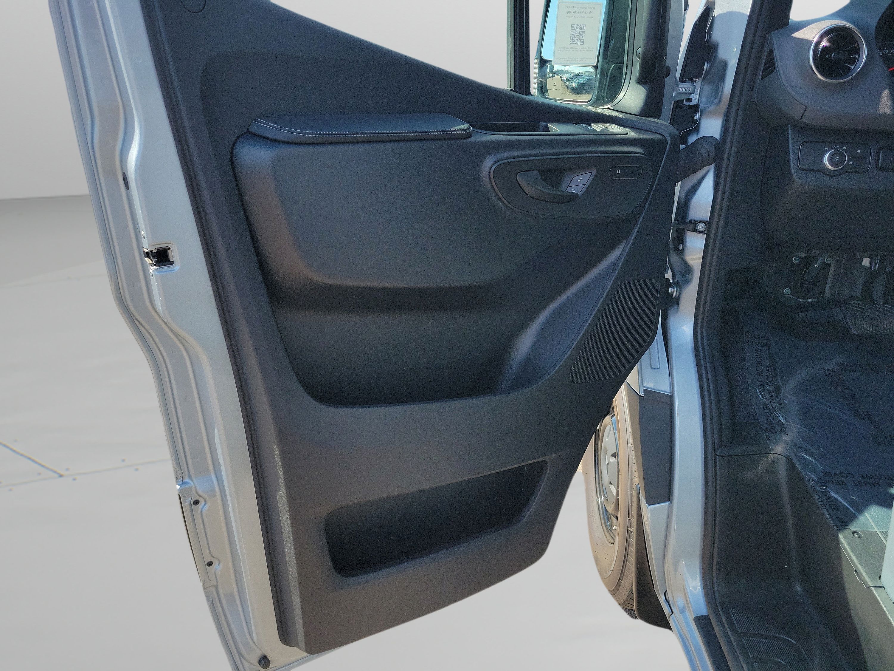 Used 2026 Mercedes-Benz Sprinter 2500 image 16