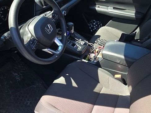 Used 2023 Honda CR-V EX image 10