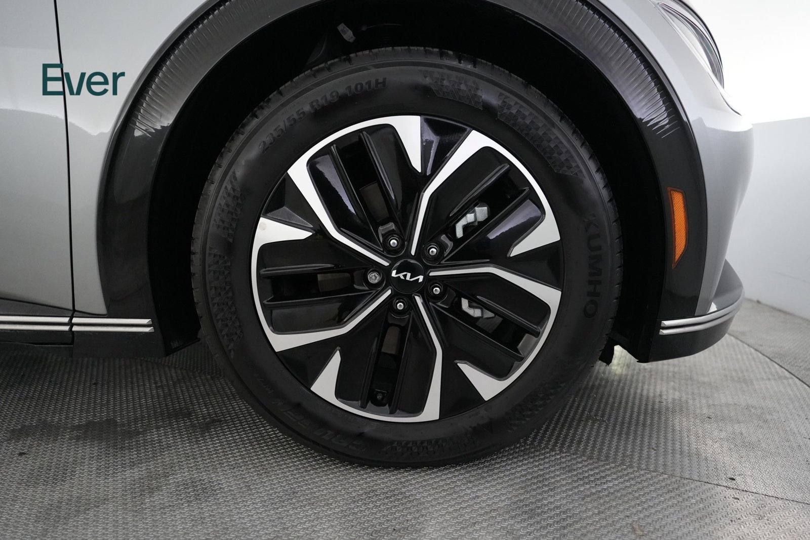 Used 2024 Kia EV6 Wind RWD image 20