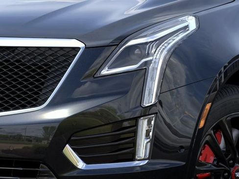 New 2026 Cadillac XT5 Sportv w/ LPO, Red Accent Package AWD/4WD image 10