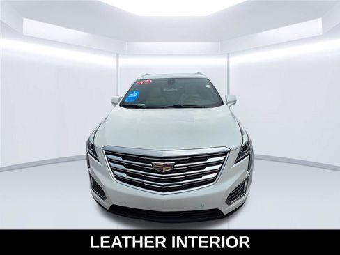 Used 2018 Cadillac XT5 Luxury w/ Driver Awareness Package FWD image 6
