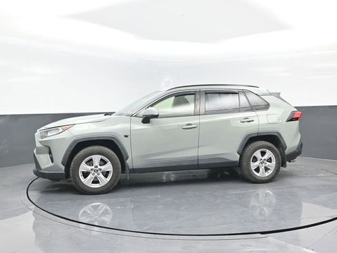 Used 2020 Toyota RAV4 XLE image 4