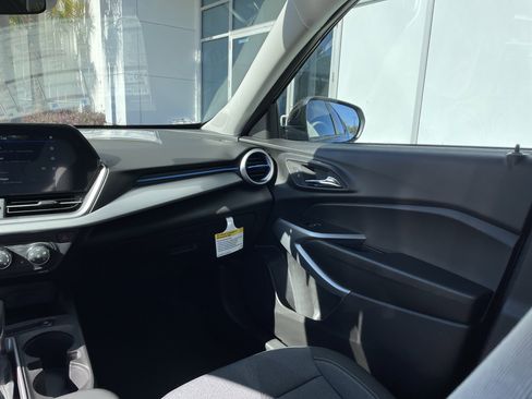 New 2026 Chevrolet Trax LS w/ LS Convenience Package image 33