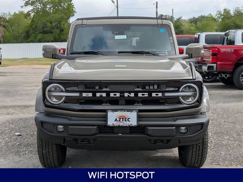 New 2025 Ford Bronco Outer Banks image 3