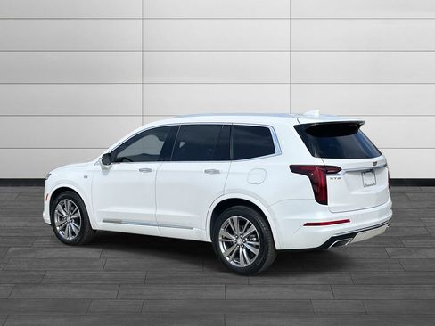 Certified 2023 Cadillac XT6 Premium Luxury w/ Technology Package image 3