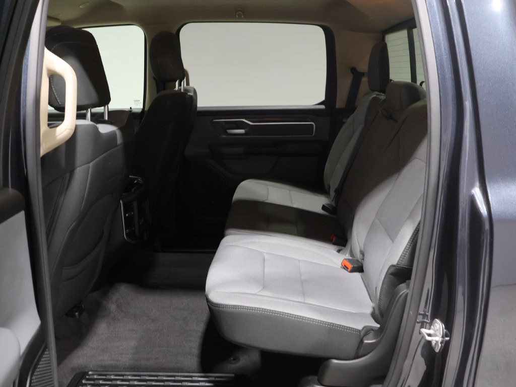 Used 2020 RAM 1500 Big Horn AWD/4WD image 17