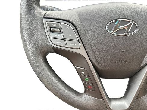 Used 2017 Hyundai Santa Fe Sport image 32