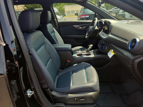 Used 2025 Chevrolet Blazer RS w/ LPO, Floor Liner Package AWD/4WD image 17