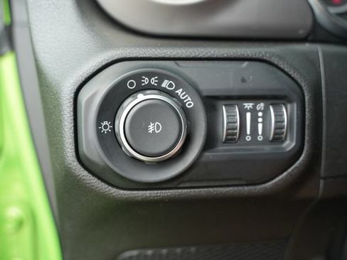 Used 2019 Jeep Wrangler Unlimited Sport S AWD/4WD image 34