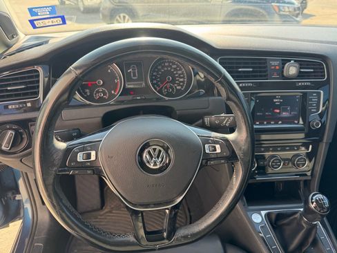 Used 2015 Volkswagen Golf TDI SEL image 10