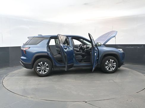 Used 2025 Chevrolet Equinox LT image 30