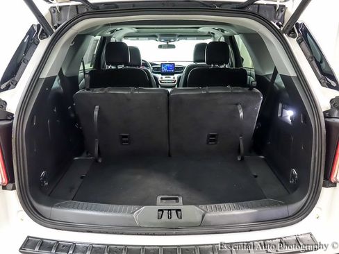 Used 2023 Ford Explorer XLT w/ Equipment Group 202A AWD/4WD image 24