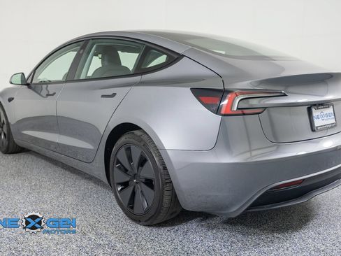 Used 2025 Tesla Model 3 Long Range AWD/4WD image 5
